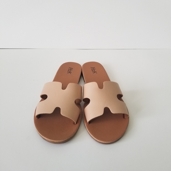 🚫SOLD🚫Women's Flat Sandals - Picture 3 of 7